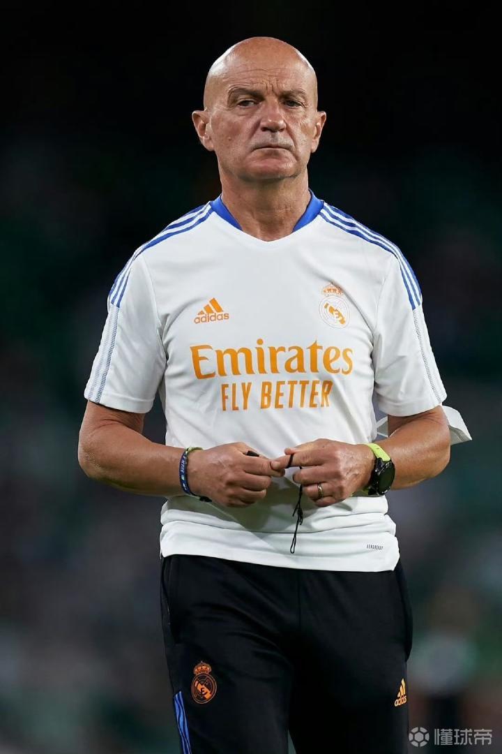 开云体育-关于莎拉波娃遭遇二十持续失利,皇家马德里教练压力巨大!赛场气氛高涨的信息-开云体育