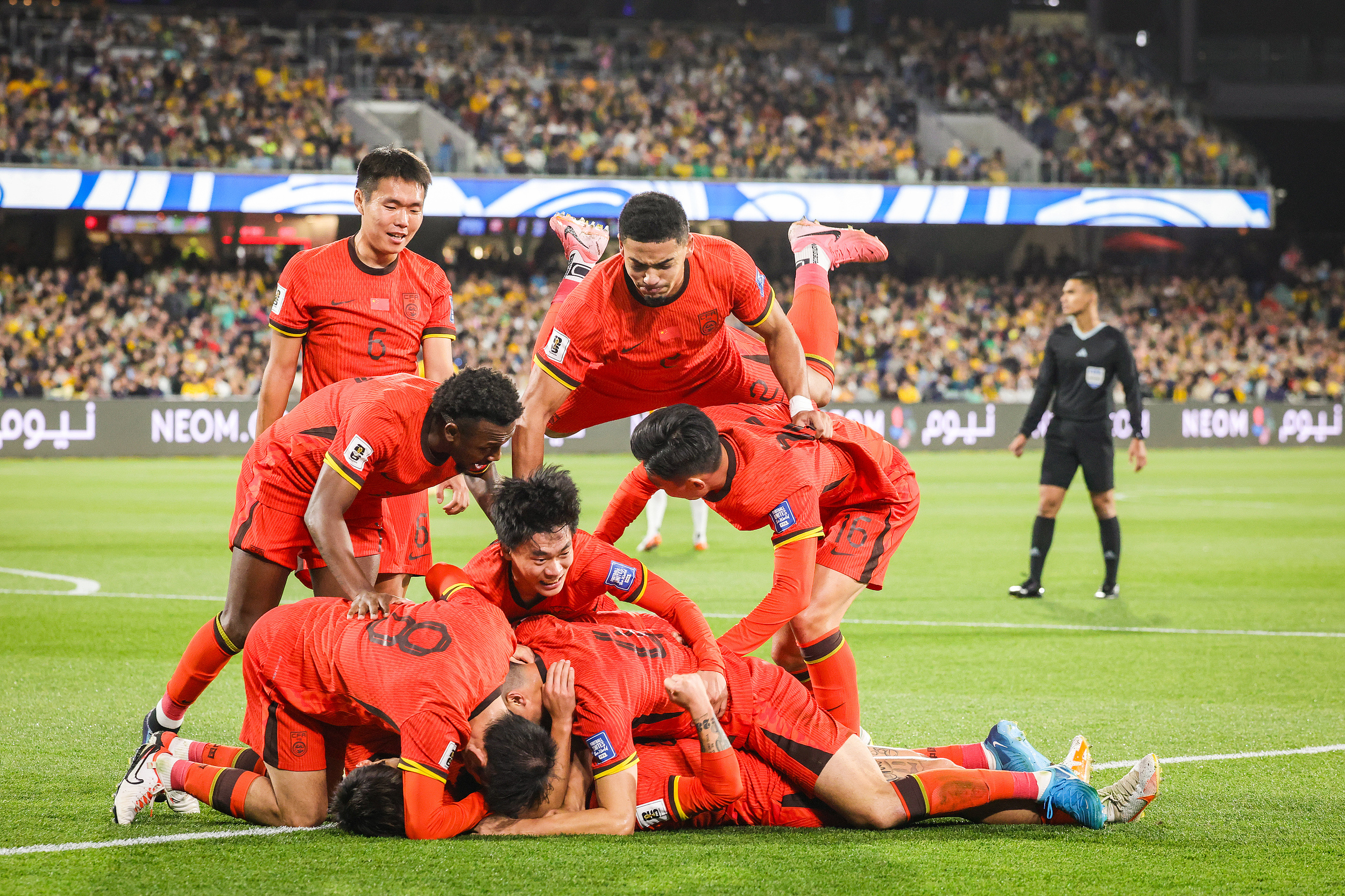 开云中国-集结日皇家马德里备战德甲，迎来里程碑细节曝光，信心回归，阵容厚度经受考验的简单介绍-开云中国